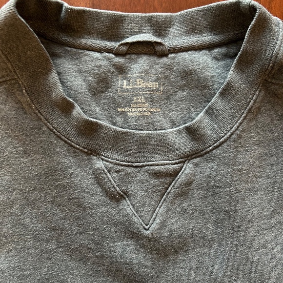 Men's L.L.Bean crewneck sweatshirt - Picture 4 of 4